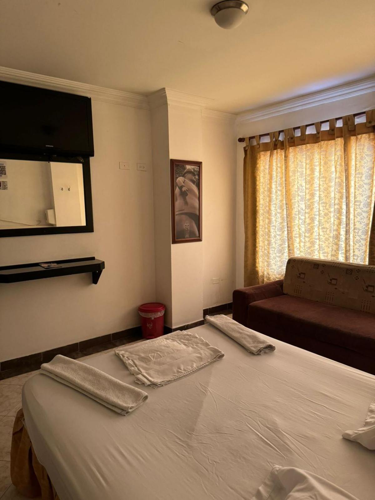Hotel Plaza Real Sur Кали Экстерьер фото